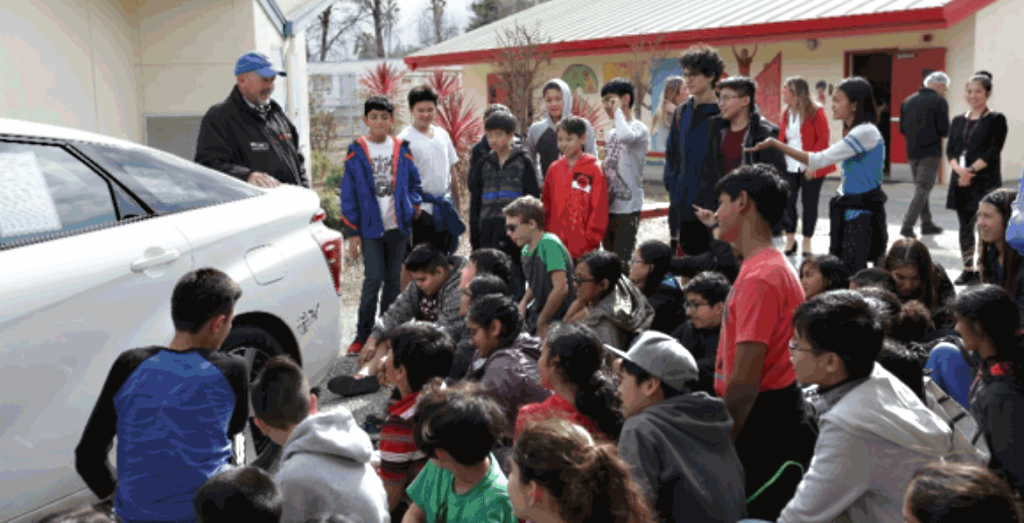 CARSTAR Introduces the Collision Repair Industry to San Francisco 49ers Foundation STEM Leadership Institute